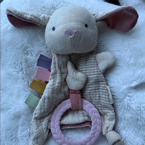 Bitzy Crinkle™ Sensory Crinkle Toy With Teether bunny 🐰 so cute. Other baby toys - Picture 2 of 8
